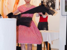 Fashion Show in der Contemplor Galerie Wien am 14. 03. 2024